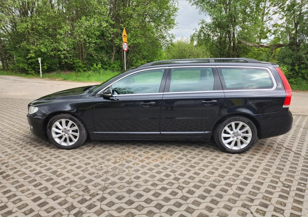 Volvo V70 cena 44900 przebieg: 207000, rok produkcji 2014 z Gdynia małe 106
